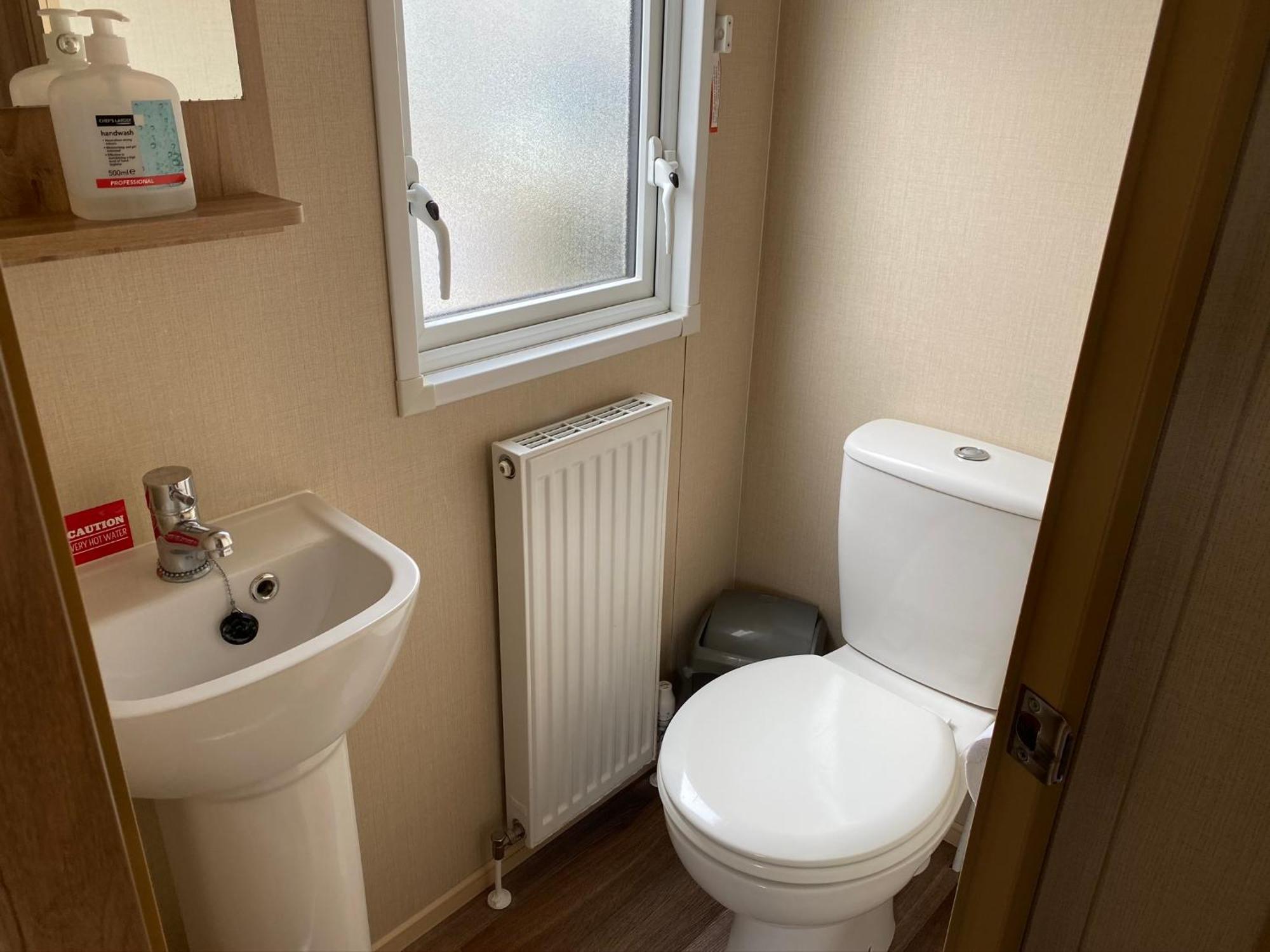 Tattershall Lakes Kingfisher Caravan 8 Berth With Hot Tub & Wifi 외부 사진