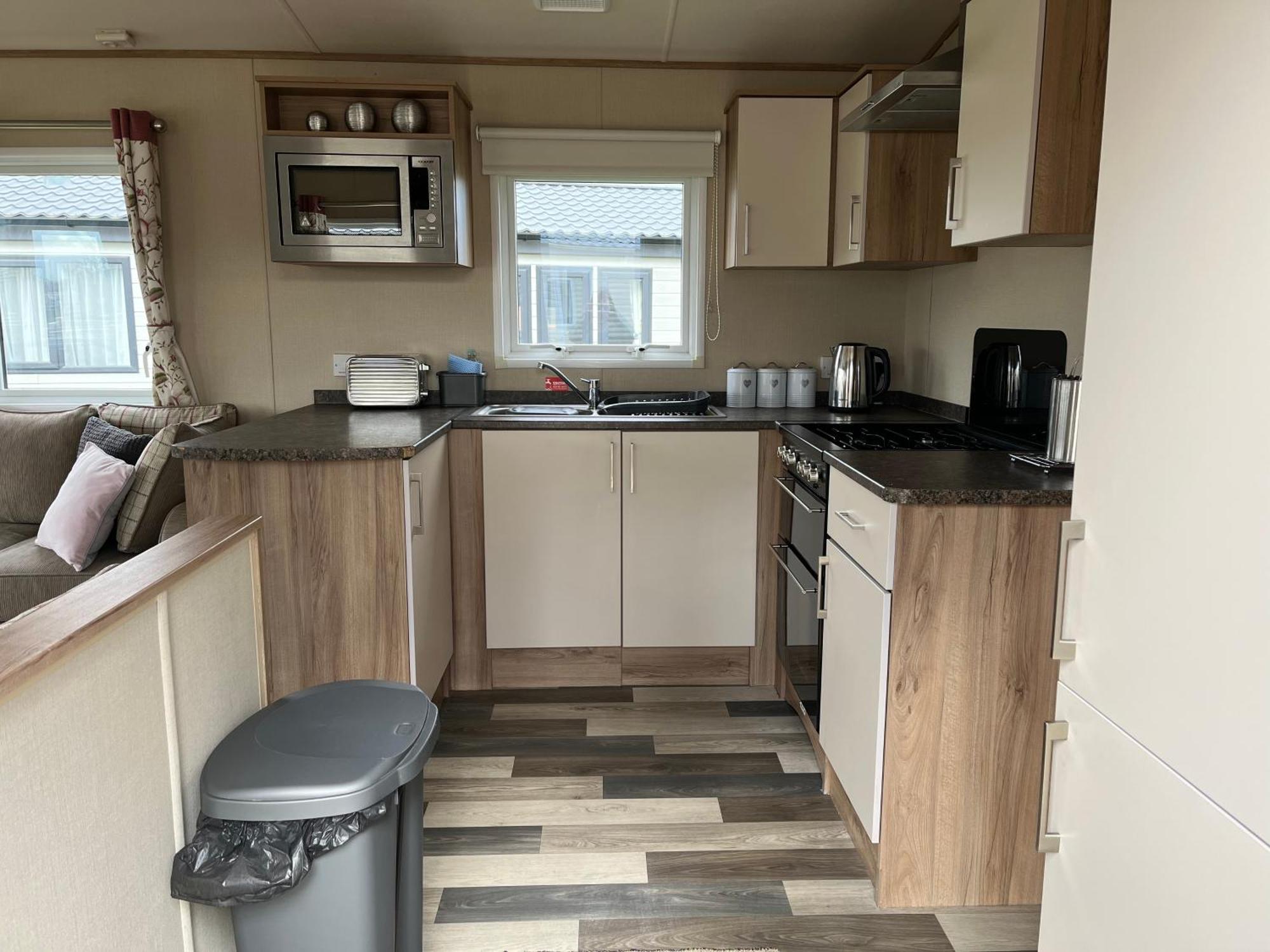 Tattershall Lakes Kingfisher Caravan 8 Berth With Hot Tub & Wifi 외부 사진